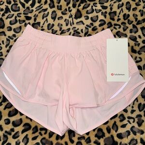 Lululemon Hotty Hot Low-Rise Lined Shorts 2.5”